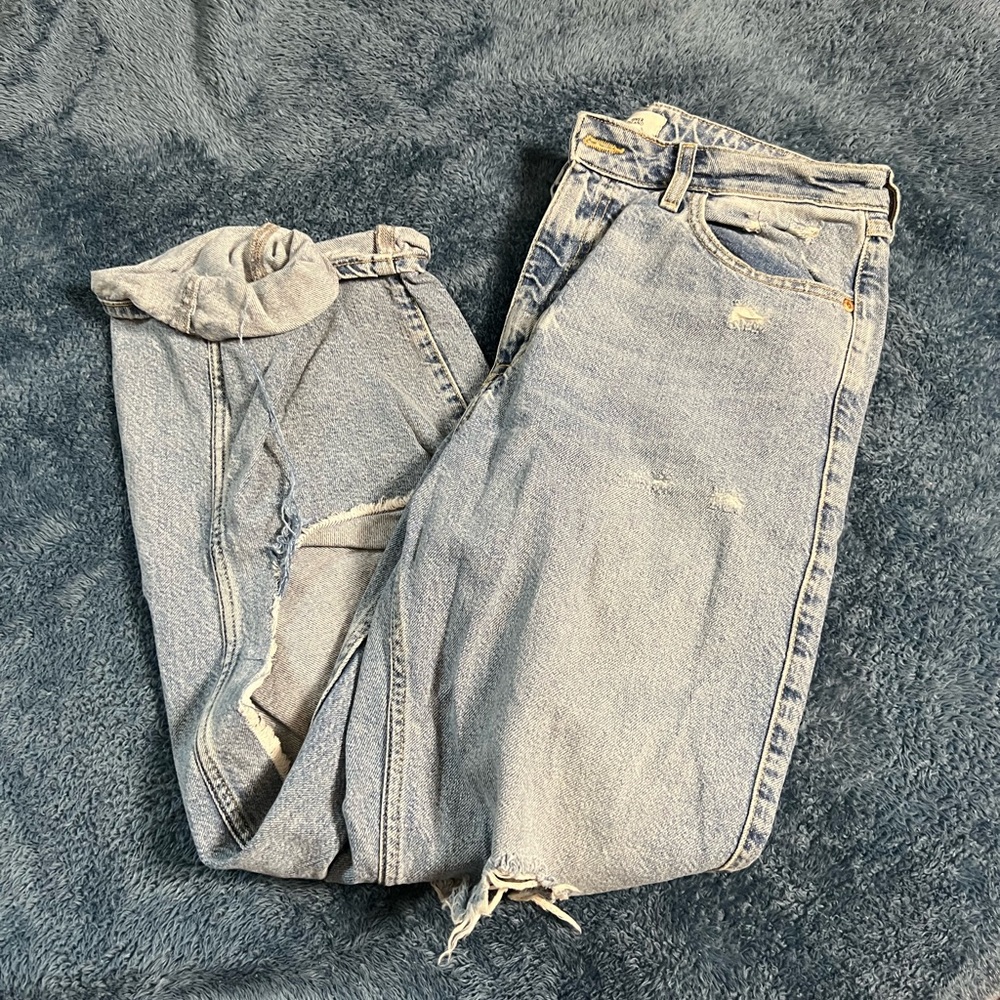 High Waisted Distressed Jeans